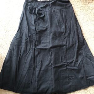 NWT.  LOFT skirt